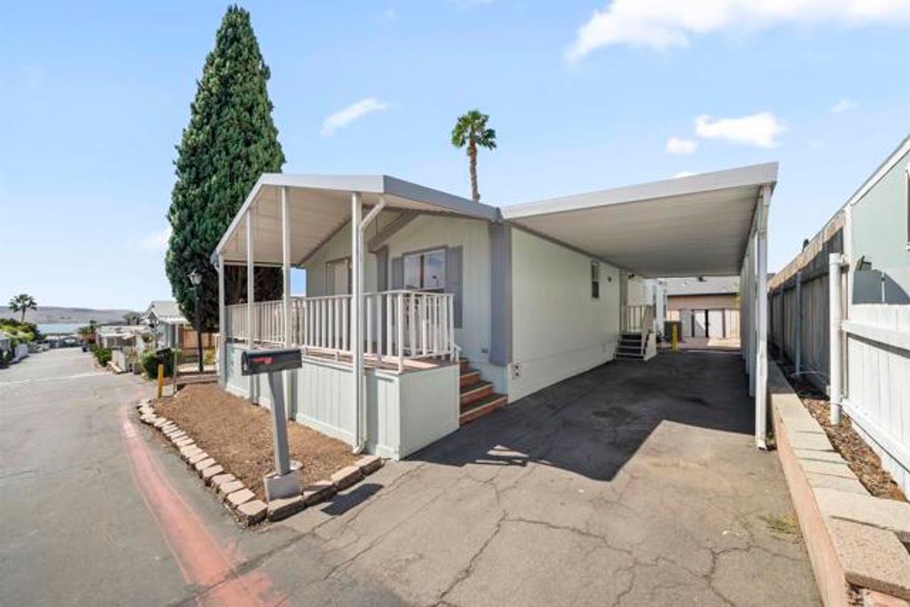 9902 Jamacha Blvd 13, Spring Valley, CA 91977