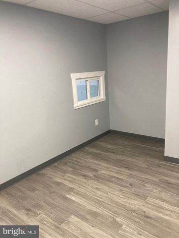 422 W LANDIS AVE, Vineland, NJ 08360