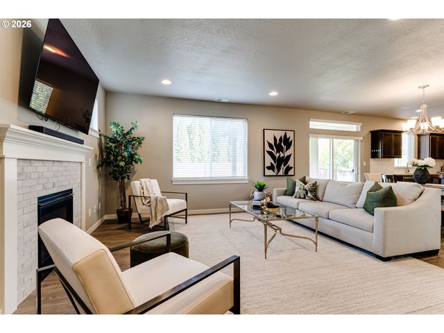 1375 LORIEN Ln, Eugene, OR 97404