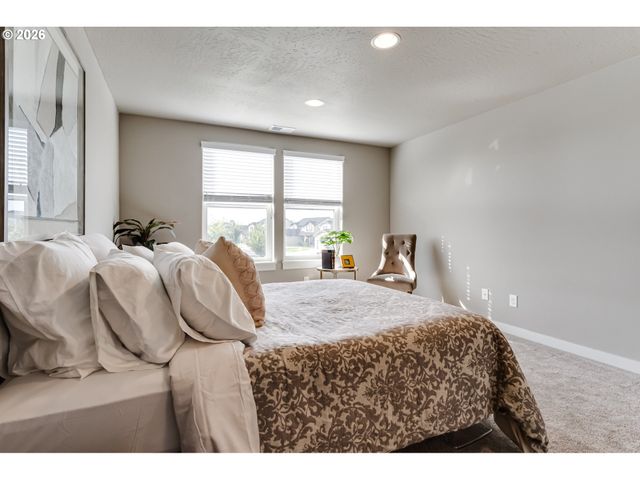 1375 LORIEN Ln, Eugene, OR 97404