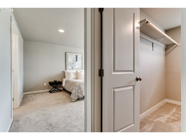 1375 LORIEN Ln, Eugene, OR 97404