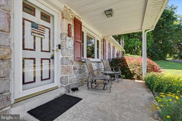 451 SAYLORS MILL RD, Spring City, PA 19475