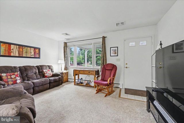 451 SAYLORS MILL RD, Spring City, PA 19475