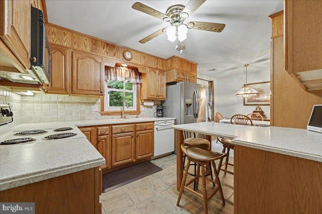 451 SAYLORS MILL RD, Spring City, PA 19475