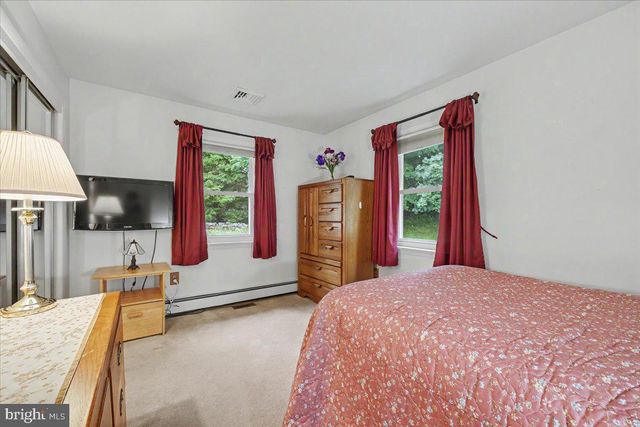 451 SAYLORS MILL RD, Spring City, PA 19475