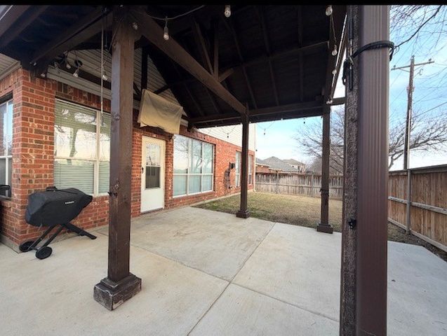 4138 Petersburg Drive, Fort Worth, TX 76244