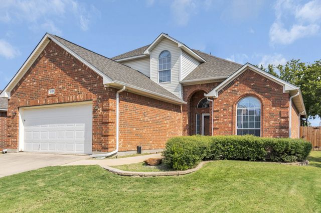 4138 Petersburg Drive, Fort Worth, TX 76244