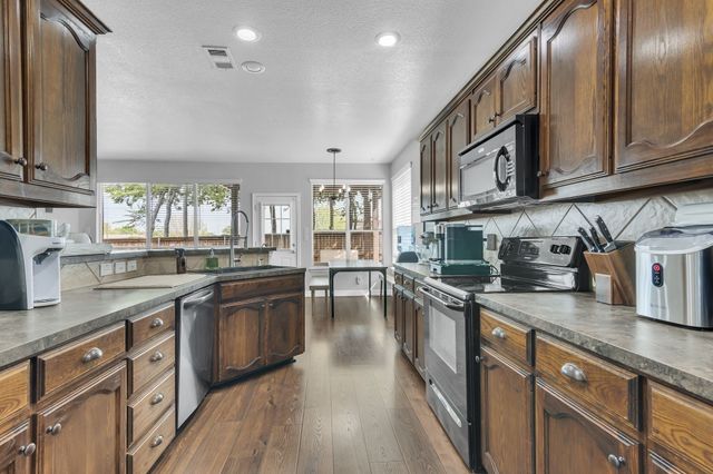 4138 Petersburg Drive, Fort Worth, TX 76244