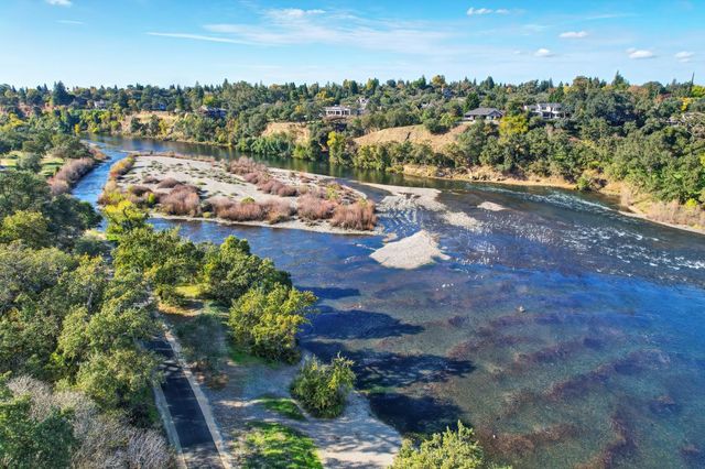 11390 Huntington Village Ln, Gold River, CA 95670