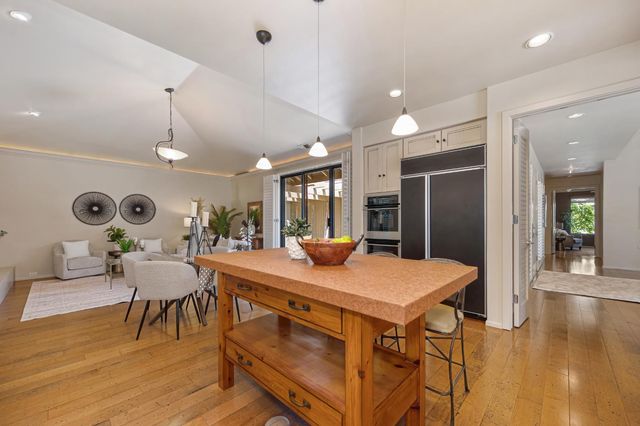 11390 Huntington Village Ln, Gold River, CA 95670