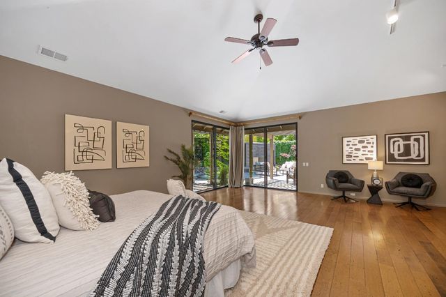 11390 Huntington Village Ln, Gold River, CA 95670
