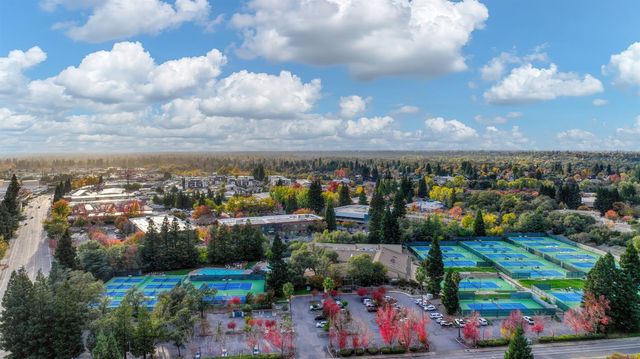 11390 Huntington Village Ln, Gold River, CA 95670
