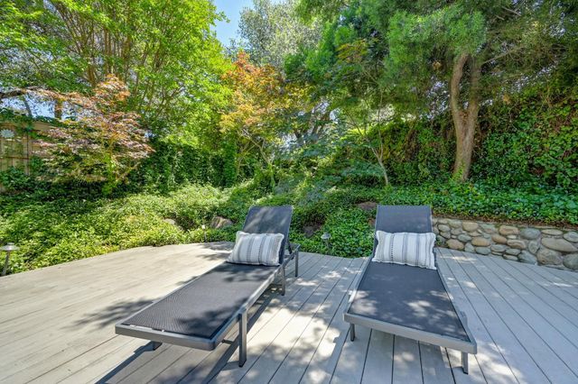 11390 Huntington Village Ln, Gold River, CA 95670