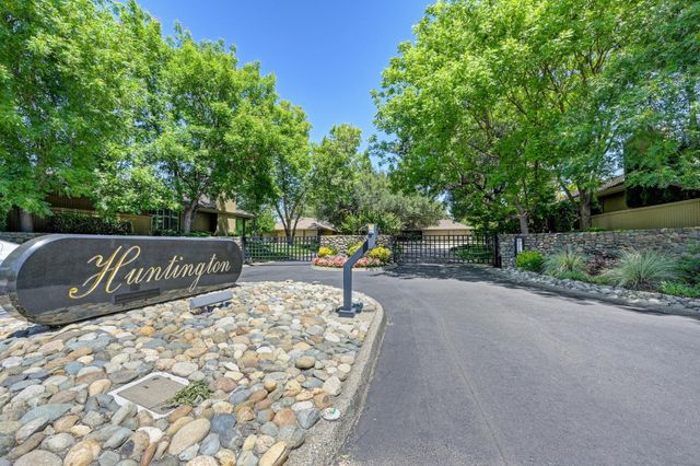 11390 Huntington Village Ln, Gold River, CA 95670