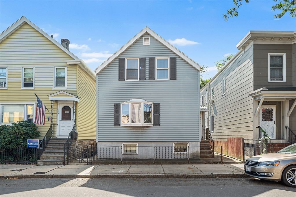 637 Saratoga St, Boston, MA 02128