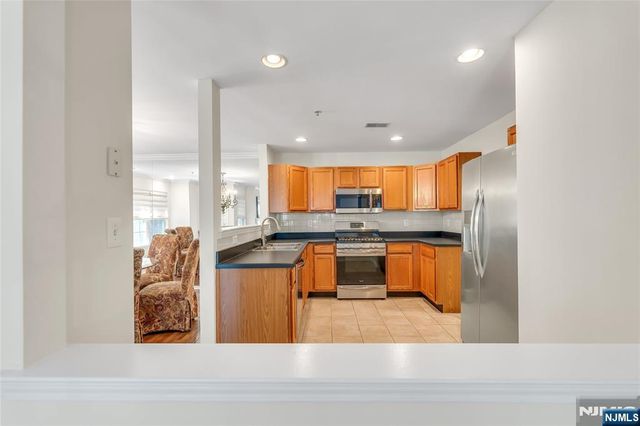 114 Ridge Drive, Pompton Lakes, NJ 07442