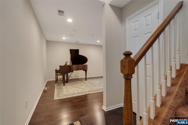 114 Ridge Drive, Pompton Lakes, NJ 07442