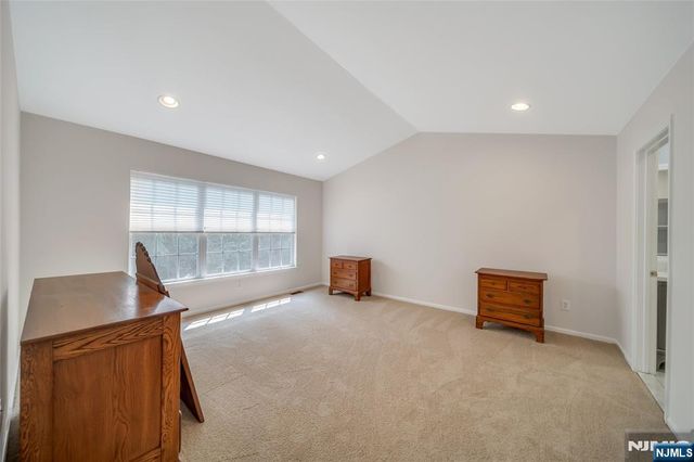 114 Ridge Drive, Pompton Lakes, NJ 07442