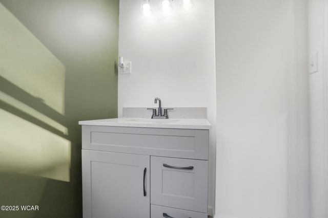 5600 E Hanthorn Road, Lima, OH 45806