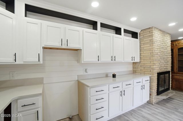 5600 E Hanthorn Road, Lima, OH 45806