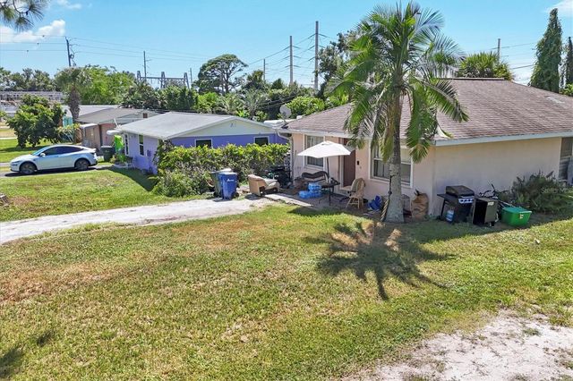 2214 PARK ROAD, Venice, FL 34293