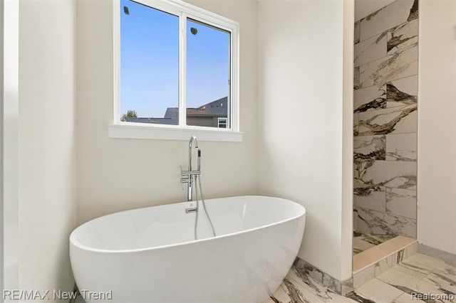 24454 Pembrooke Drive, South Lyon, MI 48178