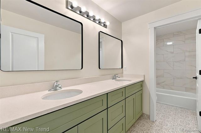 24454 Pembrooke Drive, South Lyon, MI 48178