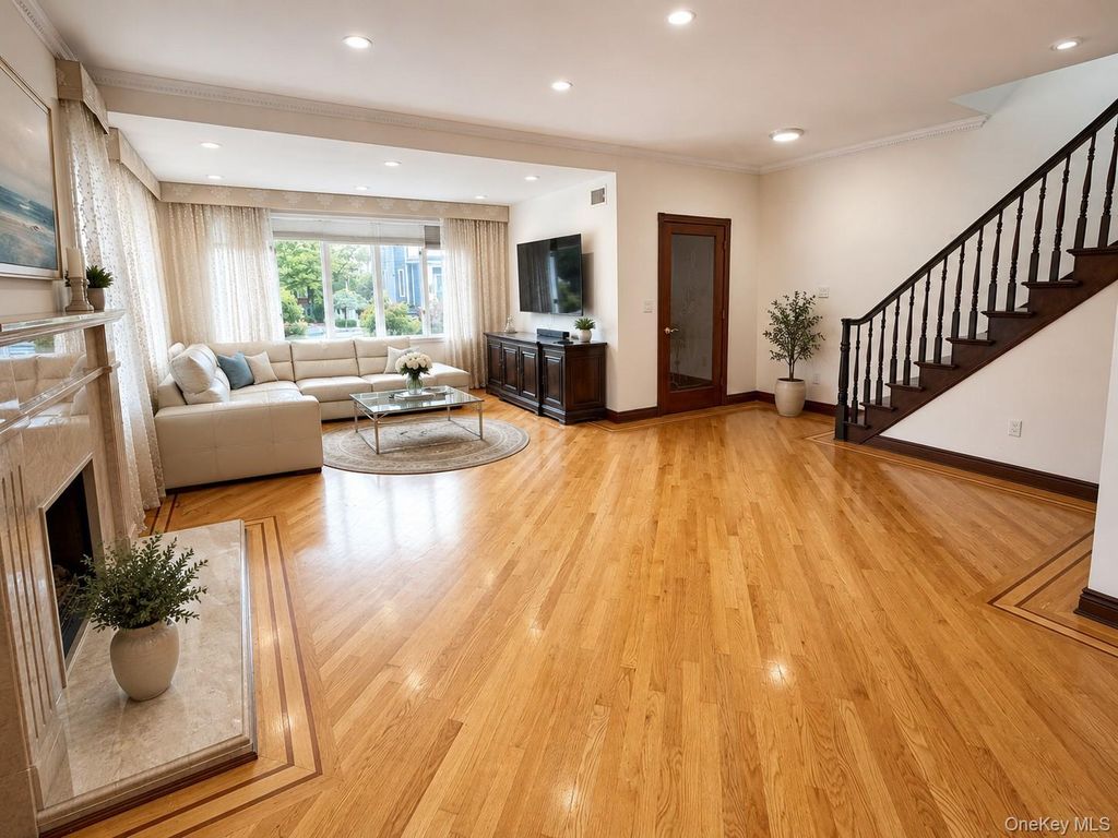 526 Beach 132nd Street, Belle Harbor, NY 11694 — photo 3