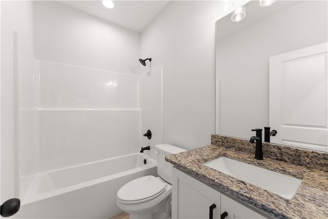 50 Hawks Ridge Ct, Cleveland, GA 30528