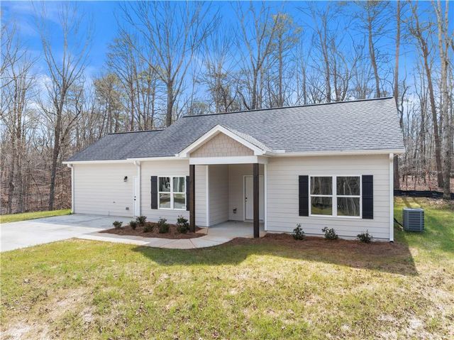 50 Hawks Ridge Ct, Cleveland, GA 30528