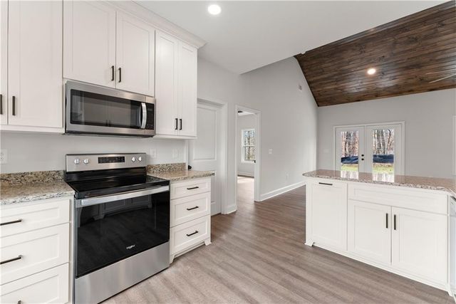 50 Hawks Ridge Ct, Cleveland, GA 30528