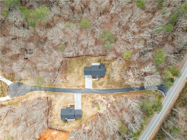 50 Hawks Ridge Ct, Cleveland, GA 30528