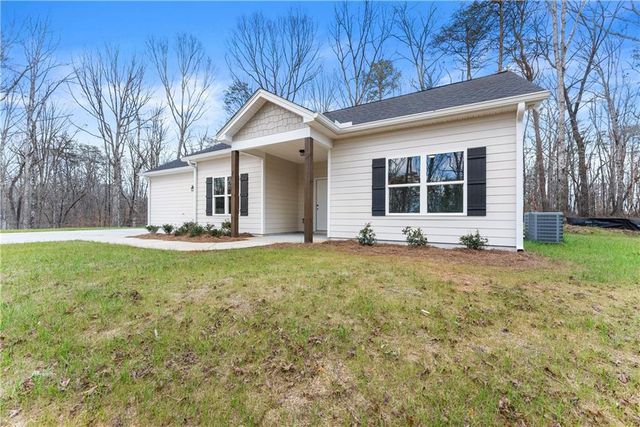 50 Hawks Ridge Ct, Cleveland, GA 30528