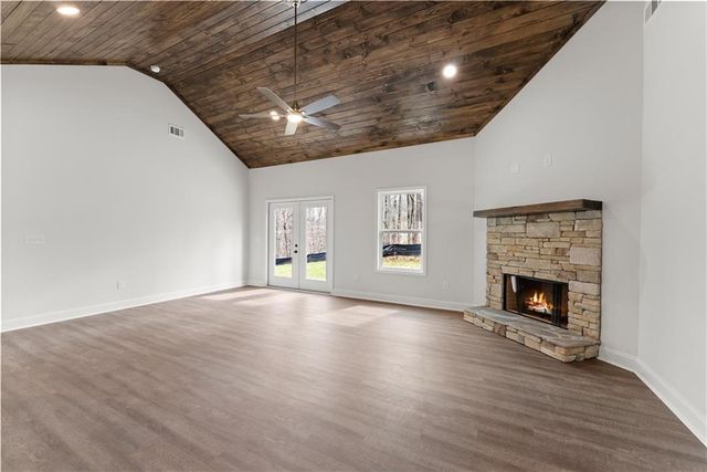 50 Hawks Ridge Ct, Cleveland, GA 30528