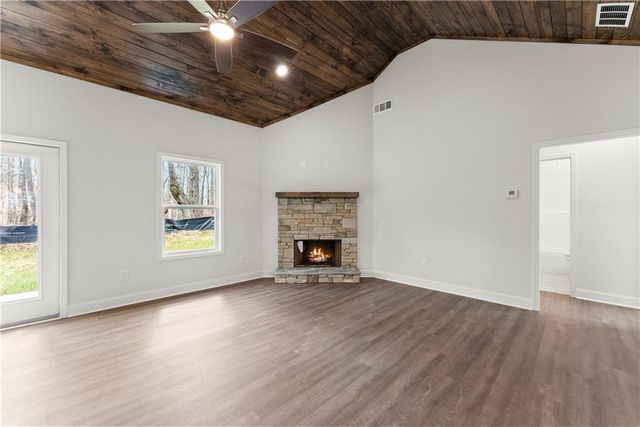 50 Hawks Ridge Ct, Cleveland, GA 30528