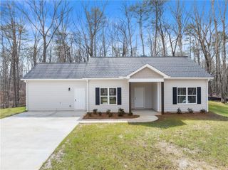 50 Hawks Ridge Ct, Cleveland, GA 30528