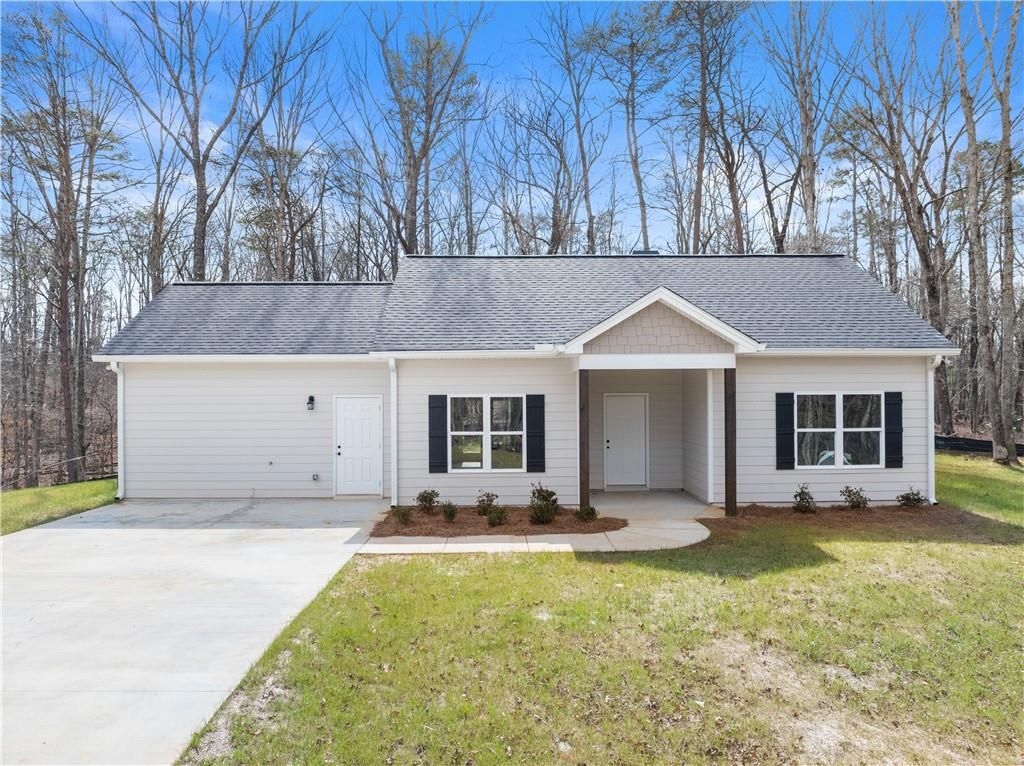 50 Hawks Ridge Ct, Cleveland, GA 30528