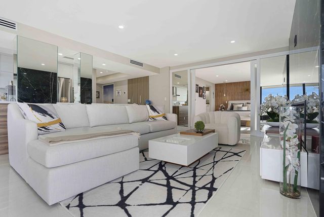 5480 N Ocean Drive Bphc, Singer Island, FL 33404