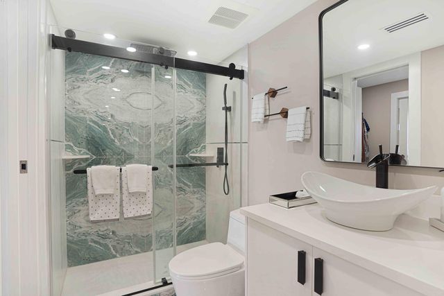 5480 N Ocean Drive Bphc, Singer Island, FL 33404