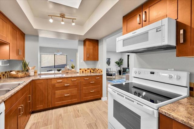 1111 E Ramon Road 98, Palm Springs, CA 92264