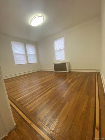 4331 Murdock Avenue, Bronx, NY 10466