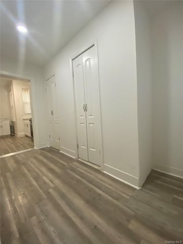 4331 Murdock Avenue, Bronx, NY 10466