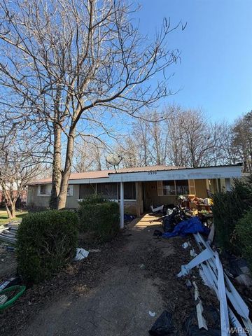 2320 Thomas Street, Poplar Bluff, MO 63901