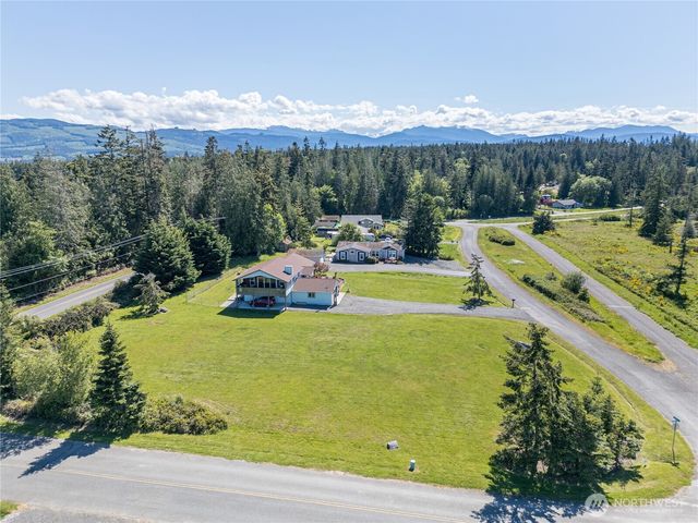 80 Sunshine Plaza, Sequim, WA 98382