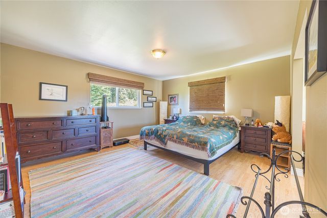 80 Sunshine Plaza, Sequim, WA 98382