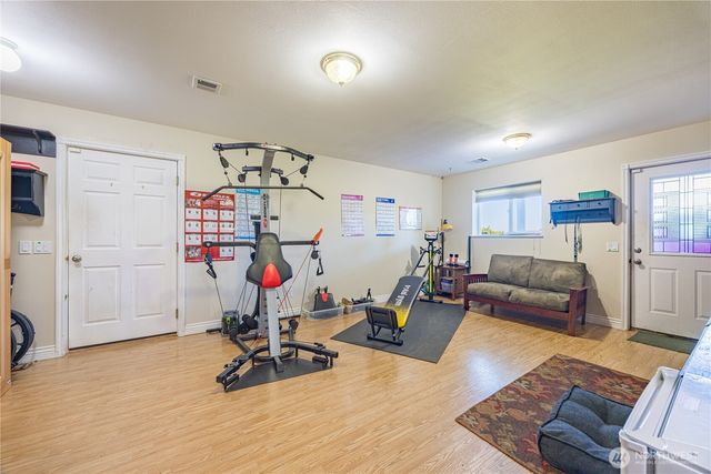 80 Sunshine Plaza, Sequim, WA 98382
