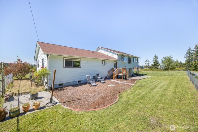 80 Sunshine Plaza, Sequim, WA 98382