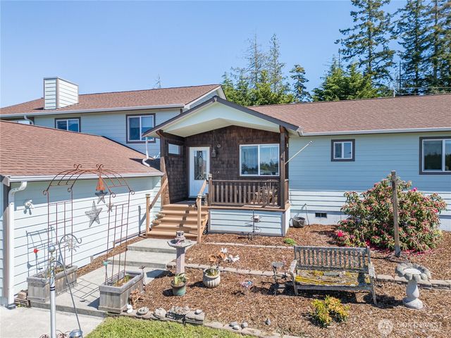 80 Sunshine Plaza, Sequim, WA 98382