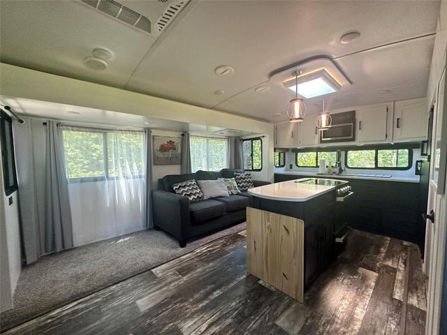 476 W Woodland Shores Drive, Point Blank, TX 77364