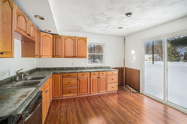 1821 N Lapeer Road, Lapeer, MI 48446